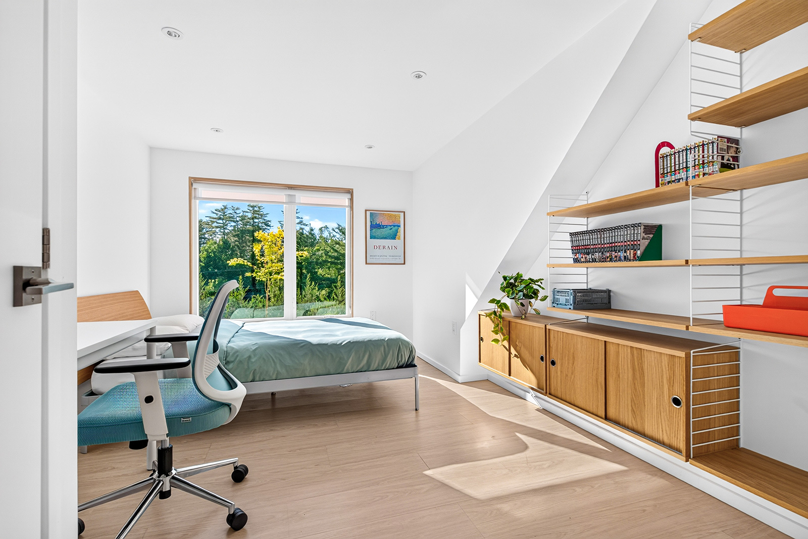 Bedroom with a Full-Size Bed, Hotel-Quality Linens, Premium Pillows & Mattress, Closet, Room Darkening Shades